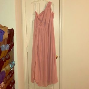 Bridesmaid Dress in Mauve.